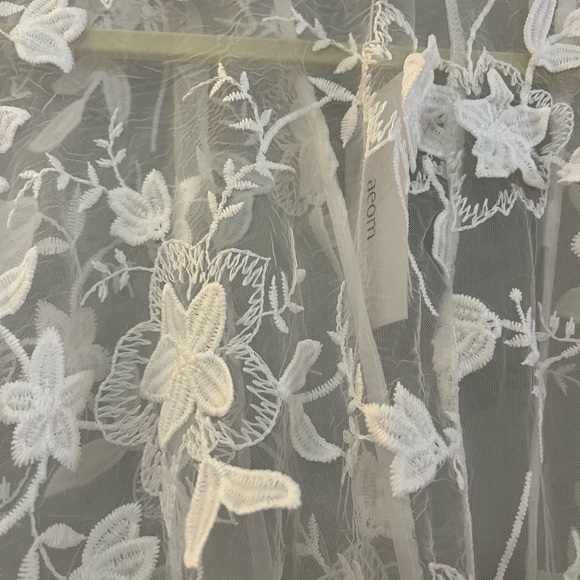 White Beach Coverup - Picture 2 of 4